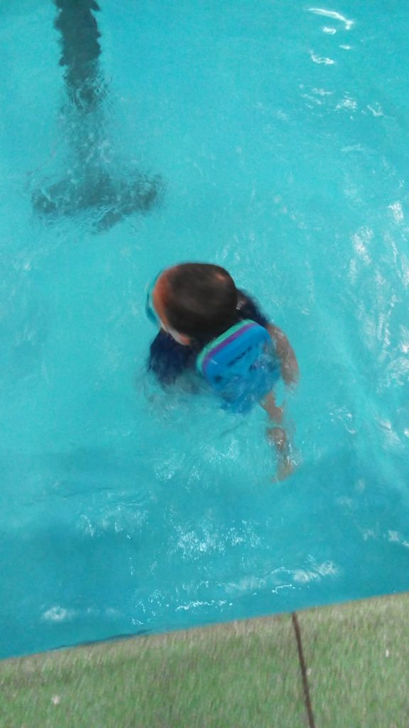 swimming lessons, toddler can swim, summer fun, relaxed summer schedule